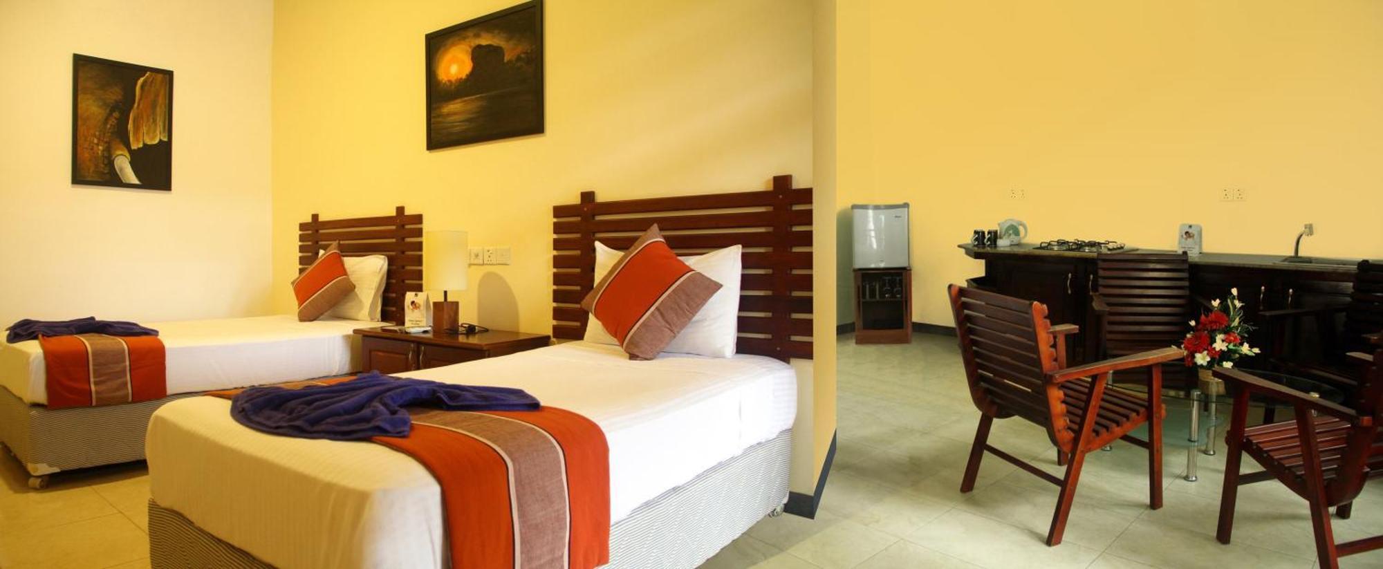 Hotel Romano เนกอมโบ ภายนอก รูปภาพ